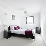 Roomspace Serviced Apartments - Chorus